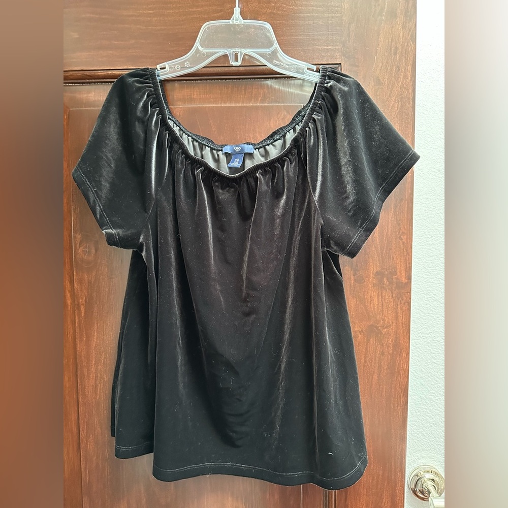 Gap velvet shirt